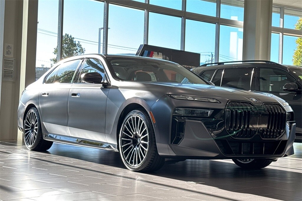 2026 Bmw 760i xDrive photo 2
