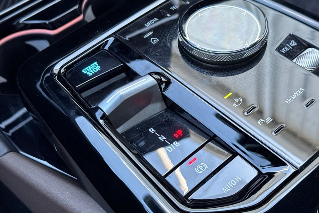 2024 BMW i5 40 - Photo 25