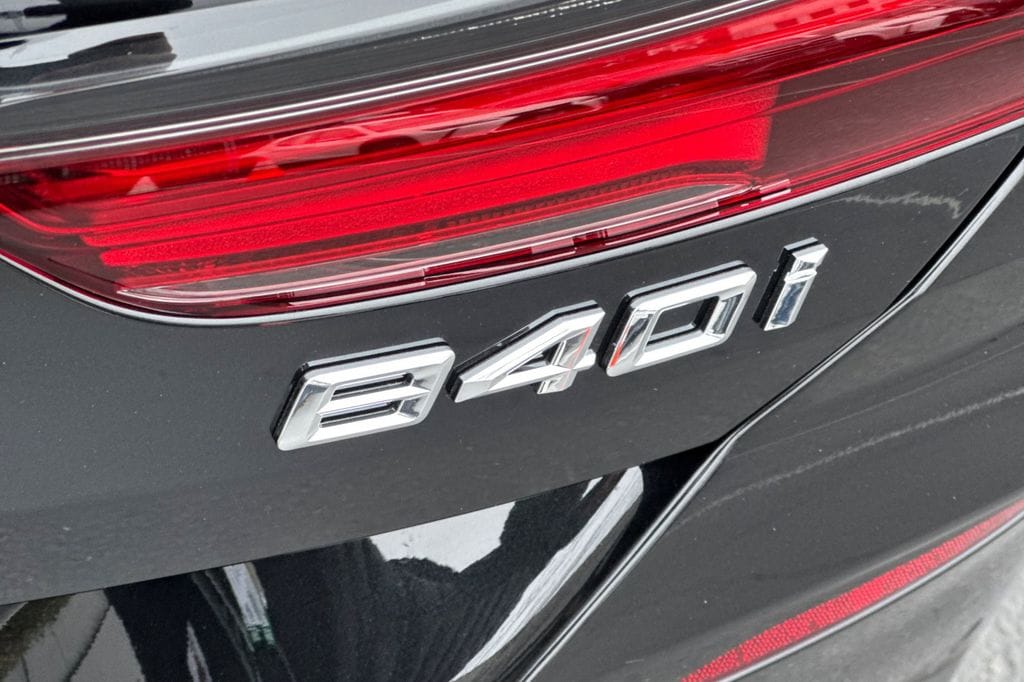 2026 BMW 8 Series 840i - Photo 22