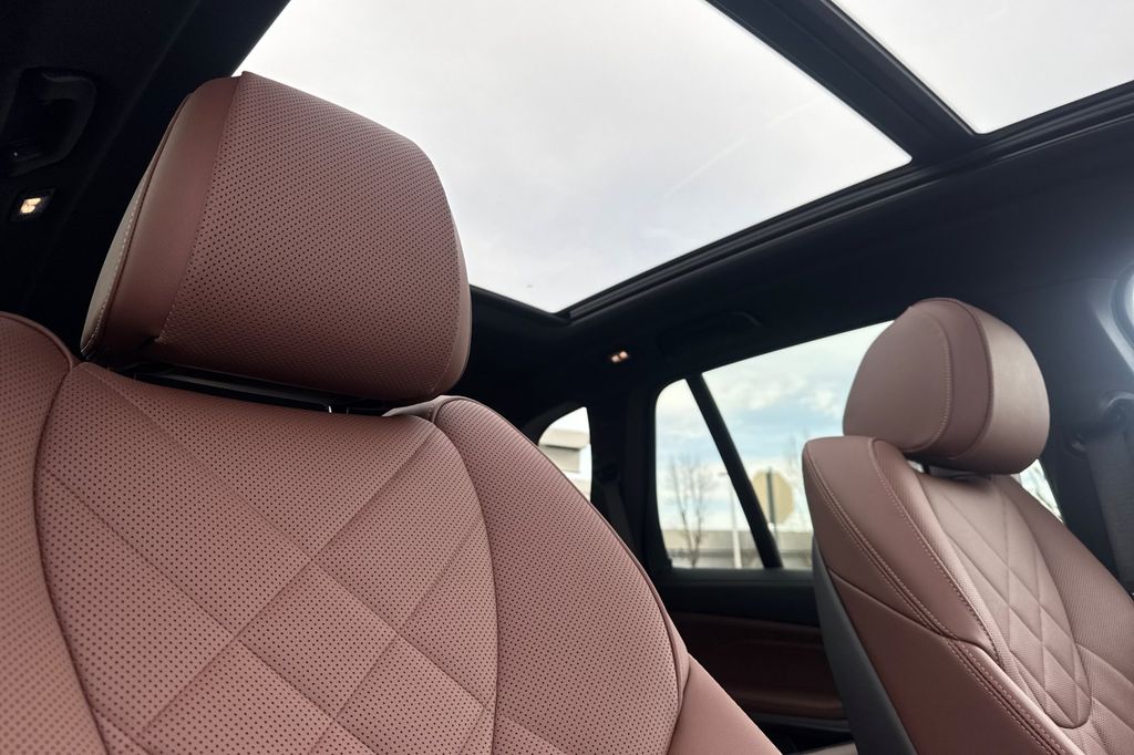 2025 BMW X5 40i - Photo 19