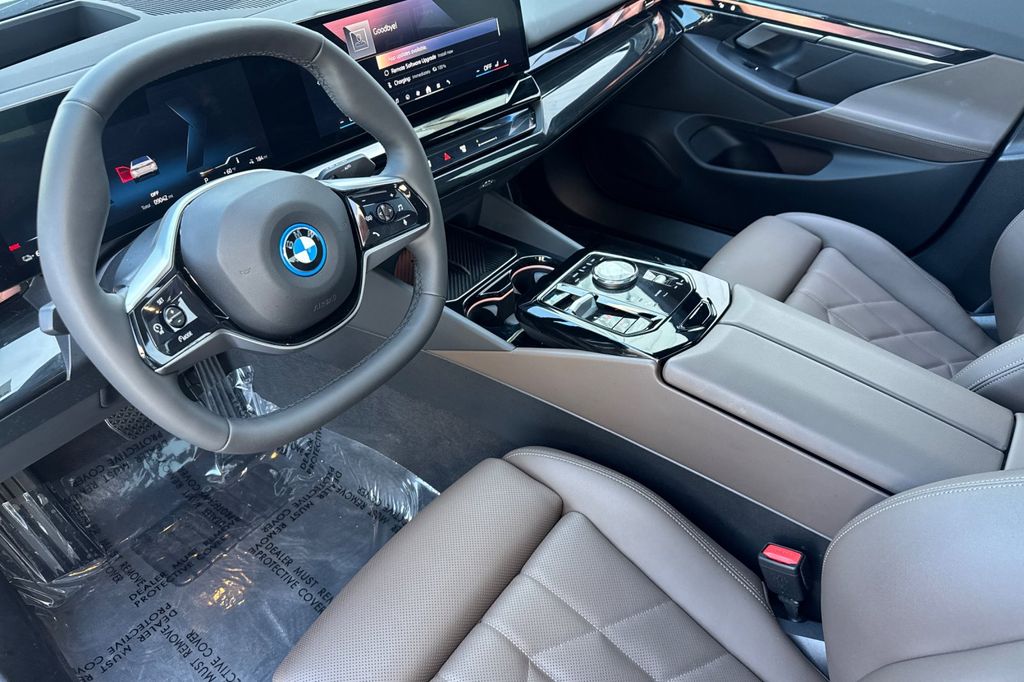 2024 BMW i5 40 - Photo 10