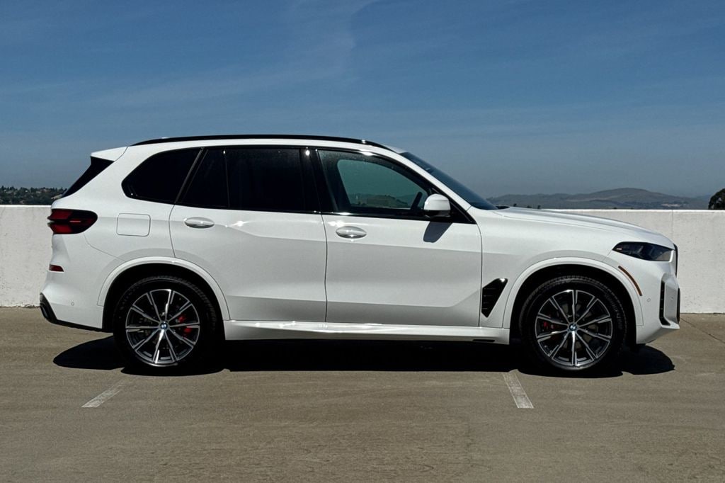 New 2026 BMW X5 xDrive40i SUV