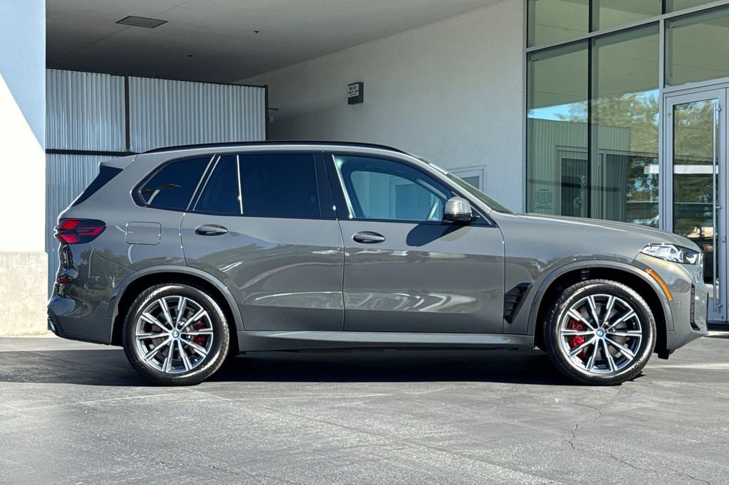New 2026 BMW X5 PHEV xDrive50e SUV