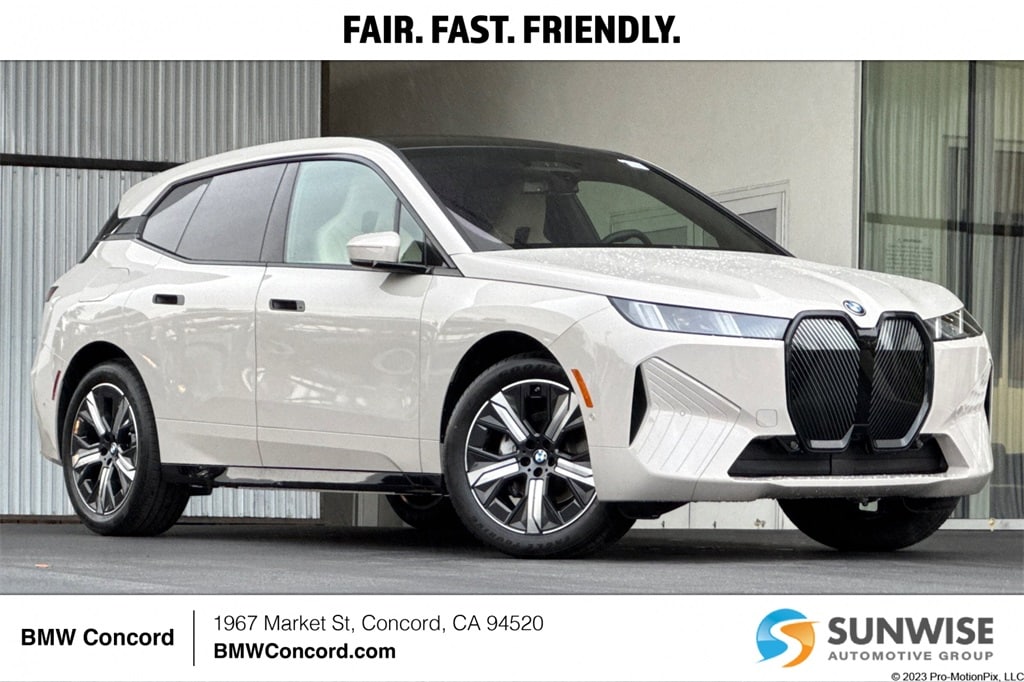 2026 BMW iX 45's photo