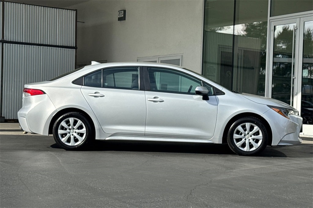 Used 2022 Toyota Corolla LE Sedan
