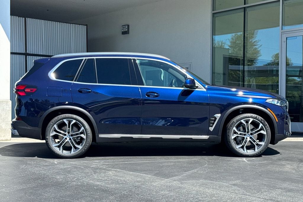 New 2026 BMW X5 xDrive40i SUV