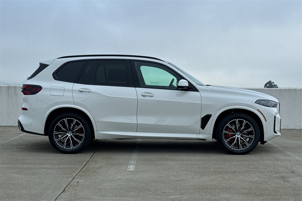 New 2026 BMW X5 xDrive40i SUV