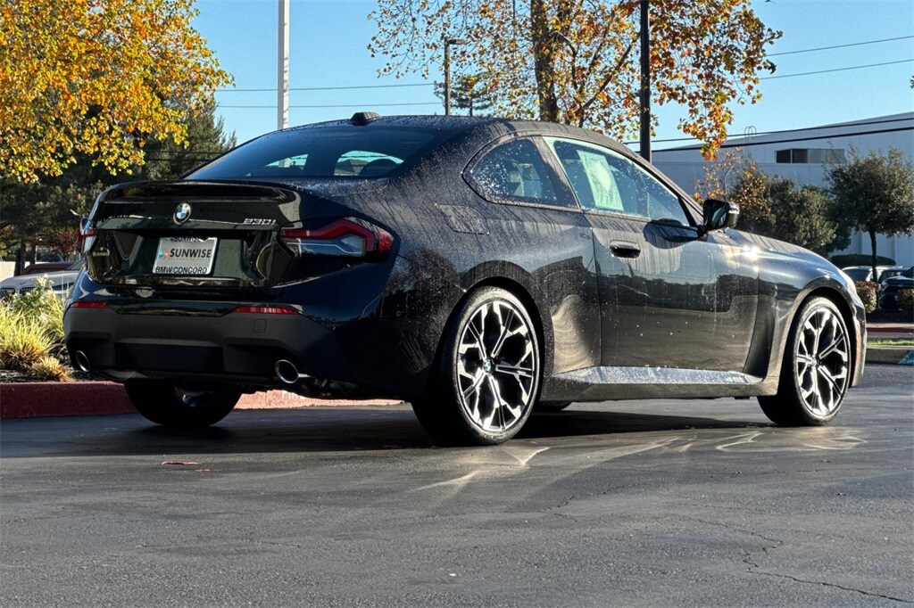 2025 Bmw 230i 2-Series photo 4