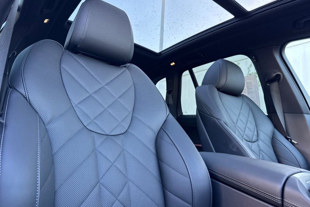 2025 BMW X5 40i - Photo 19
