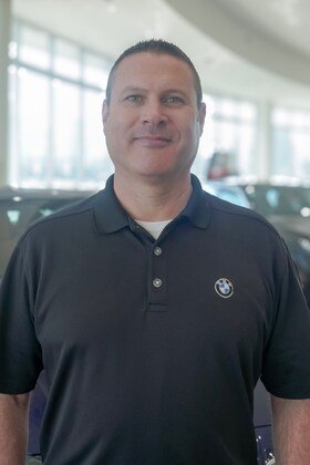 Staff member Scott Sills from ID_6d37d8fe3cf1