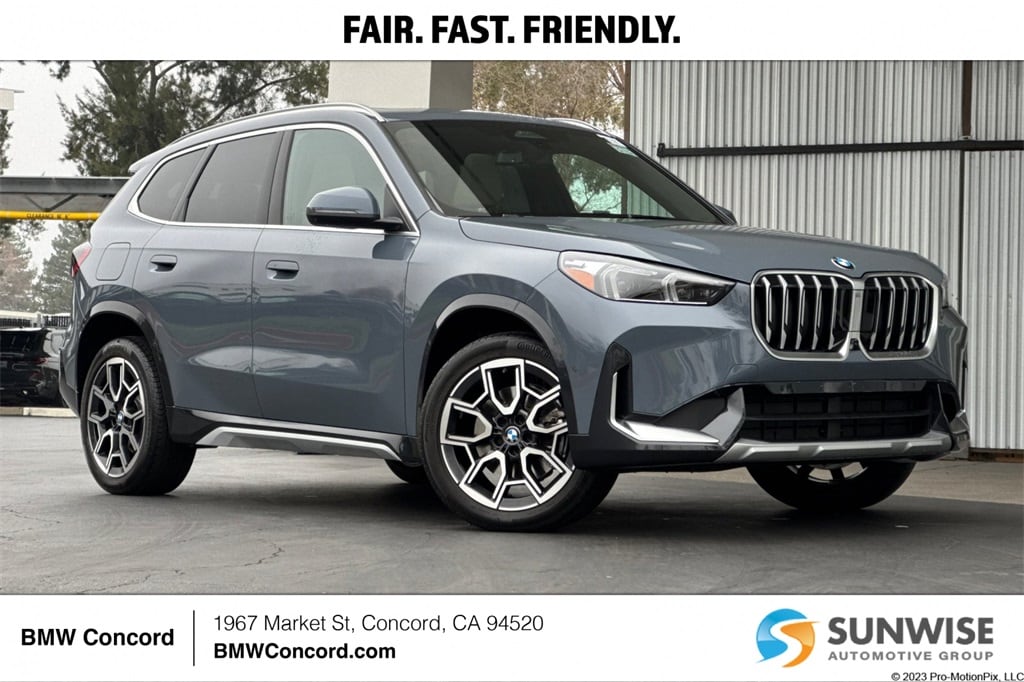 2025 BMW X1 28i's photo