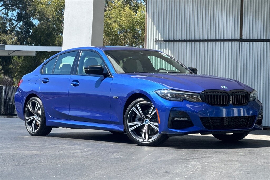 2022 Bmw 330e 3-Series photo 2