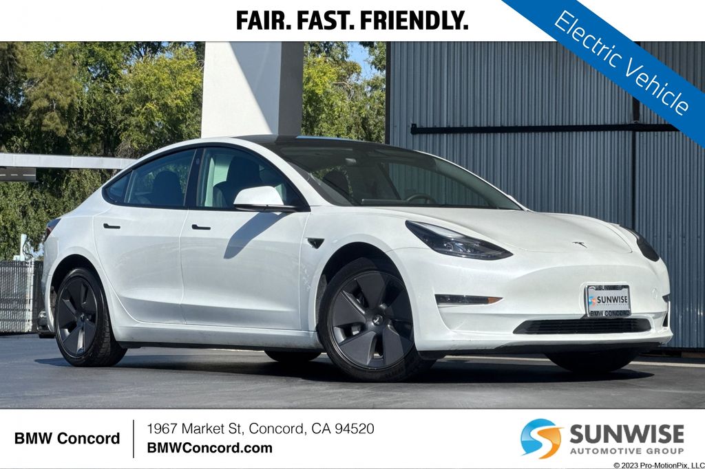 2023 Tesla Model 3 -'s photo