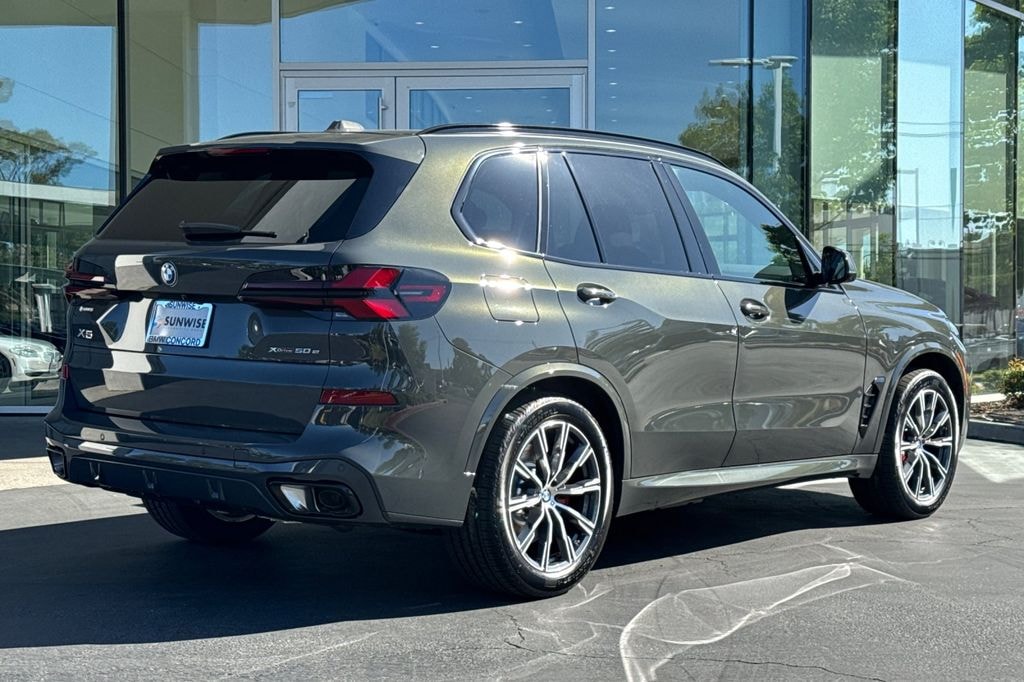 New 2026 BMW X5 PHEV xDrive50e SUV