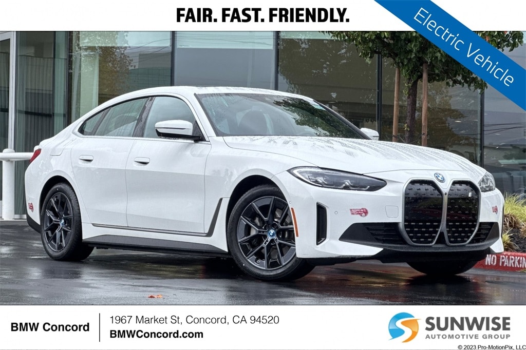 2023 BMW i4 40's photo