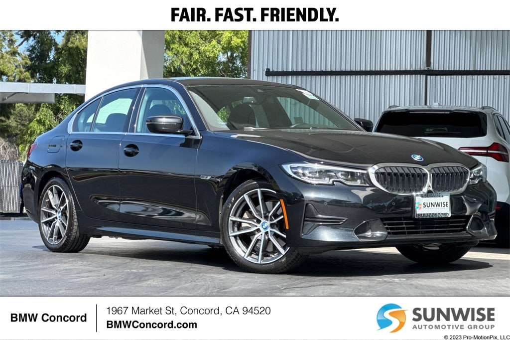 2022 BMW 330e