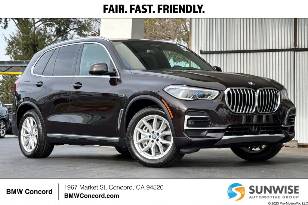 2023 BMW X5 xDrive45e's photo