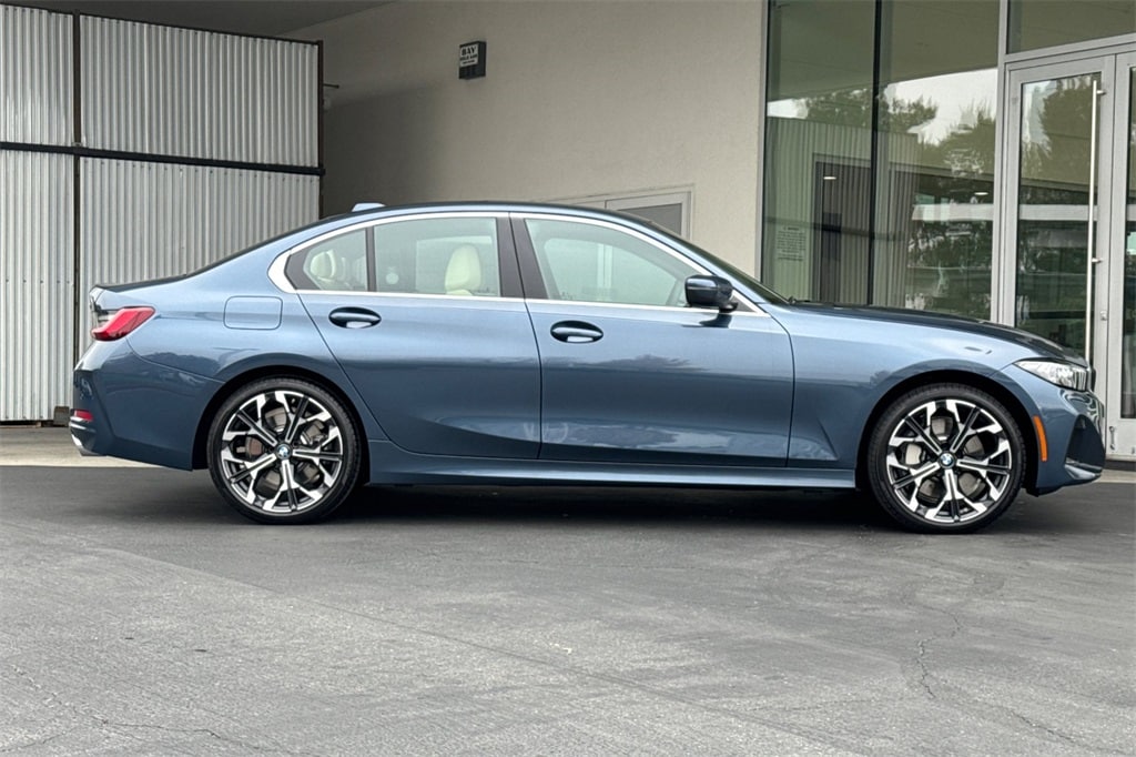 New 2026 BMW 330i NA Sedan