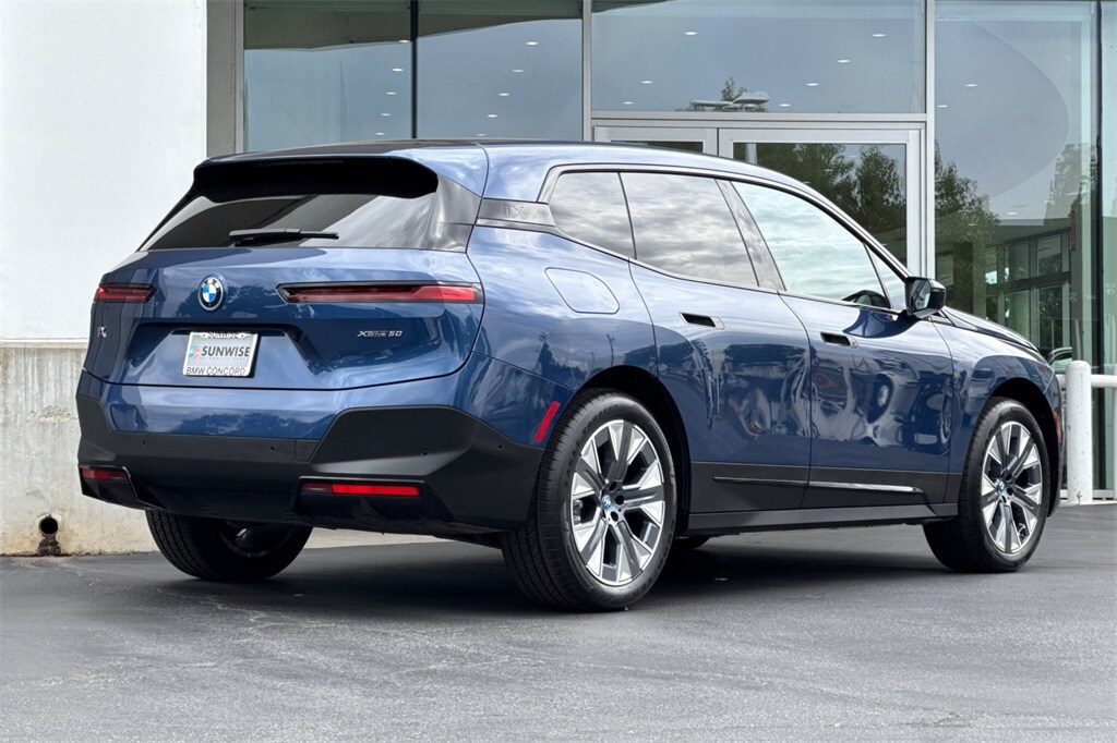 2025 Bmw iX photo 4