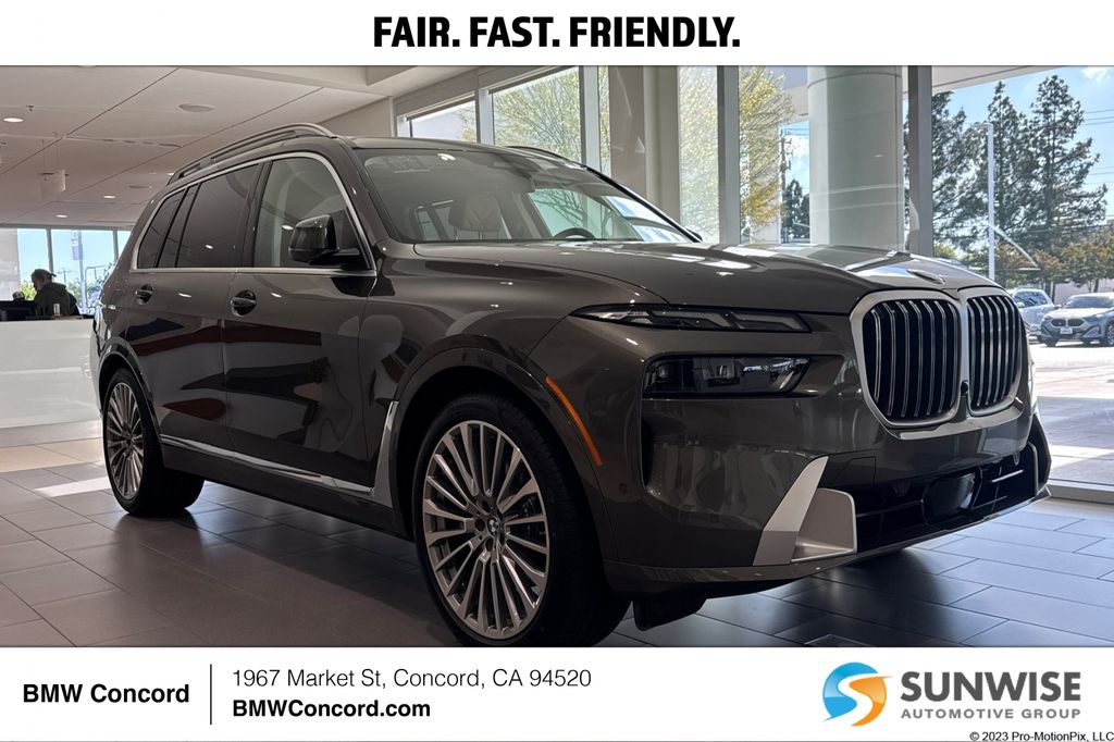 2026 BMW X7 xDrive40i's photo