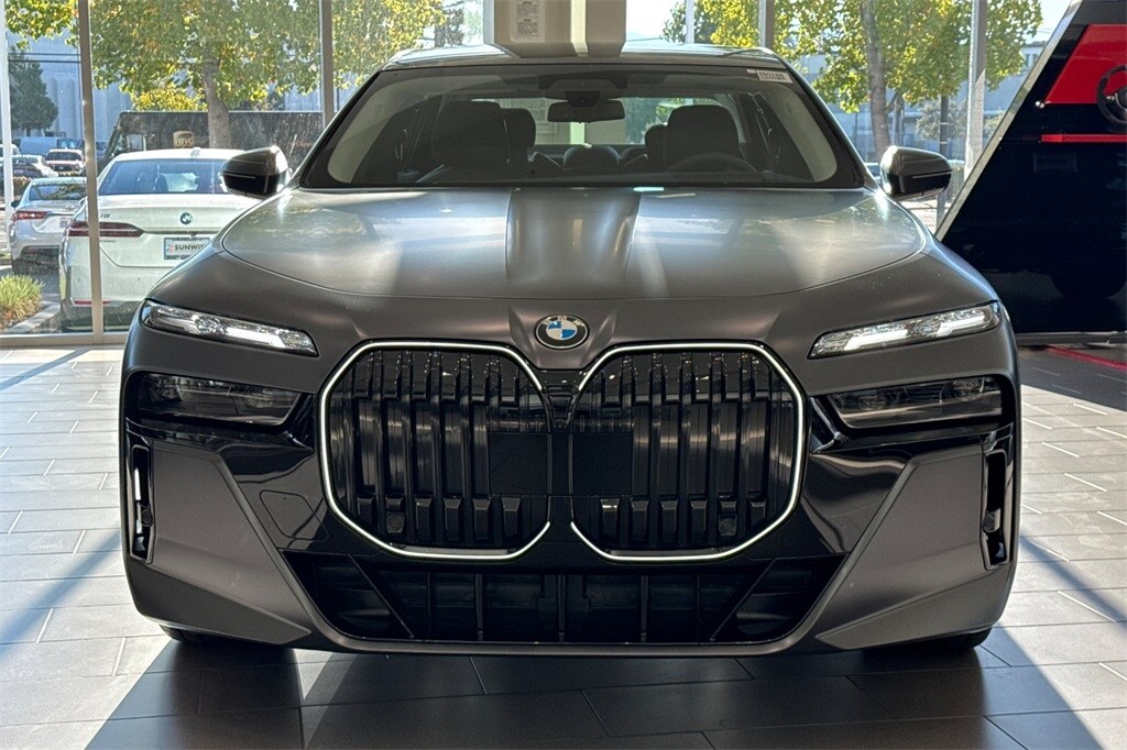 2026 Bmw 760i xDrive photo 3