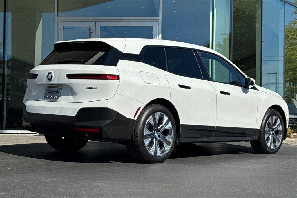 2025 Bmw iX photo 4