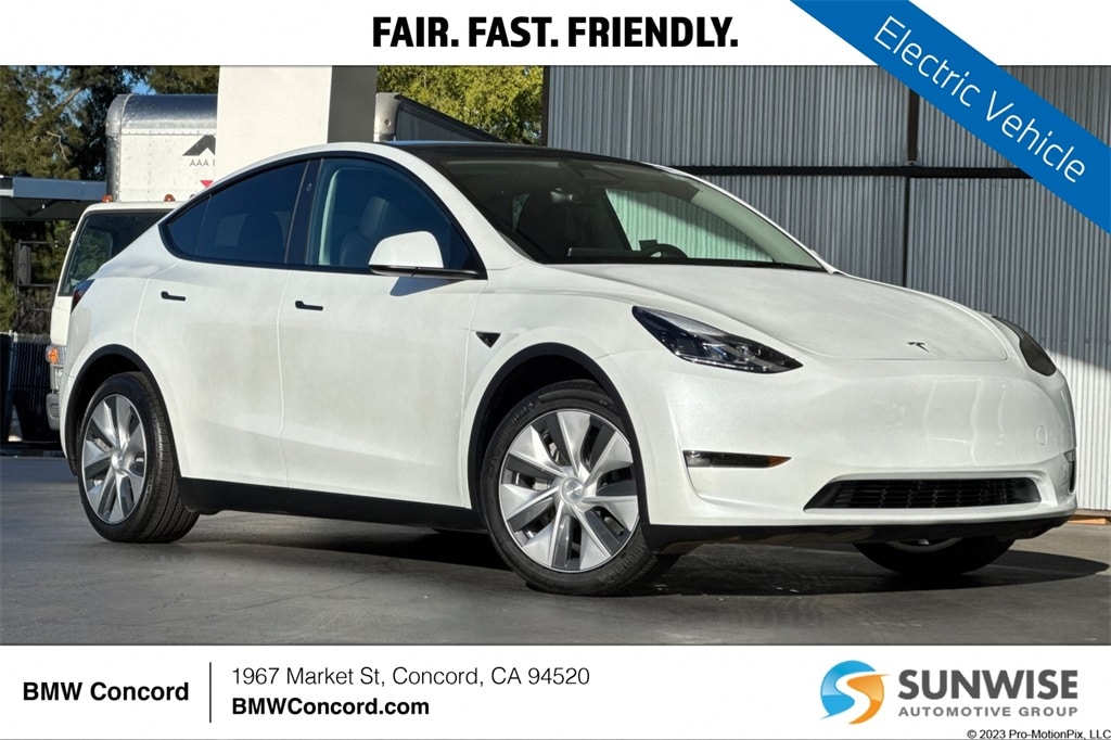 2024 Tesla Model Y Long Range's photo