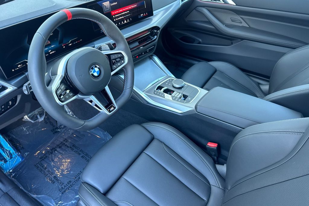 2026 BMW 4 Series M440i - Photo 8