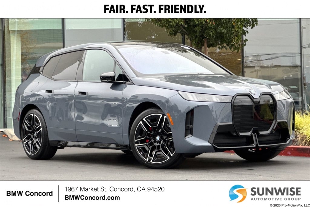 2026 BMW iX M70's photo