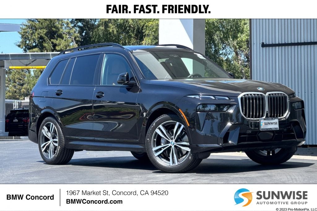 2023 BMW X7 xDrive40i's photo