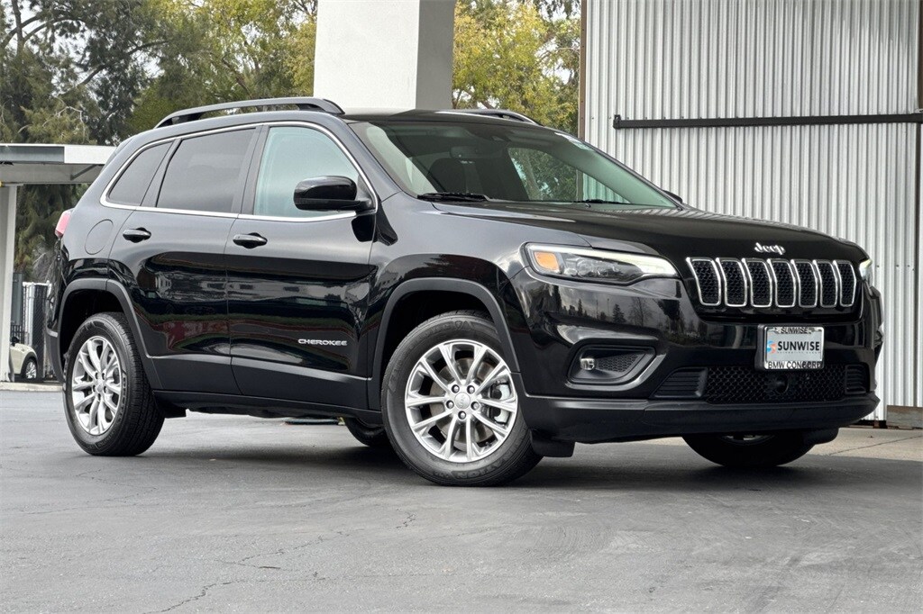 Used 2022 Jeep Cherokee Latitude Lux SUV