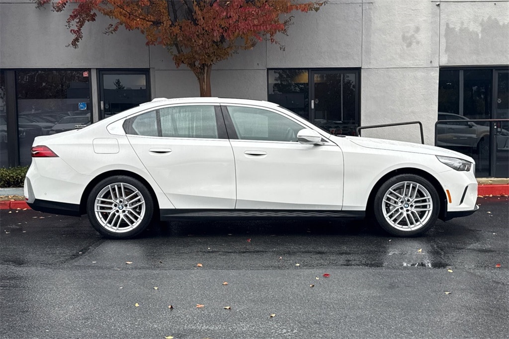 Used 2025 BMW 530i Sedan