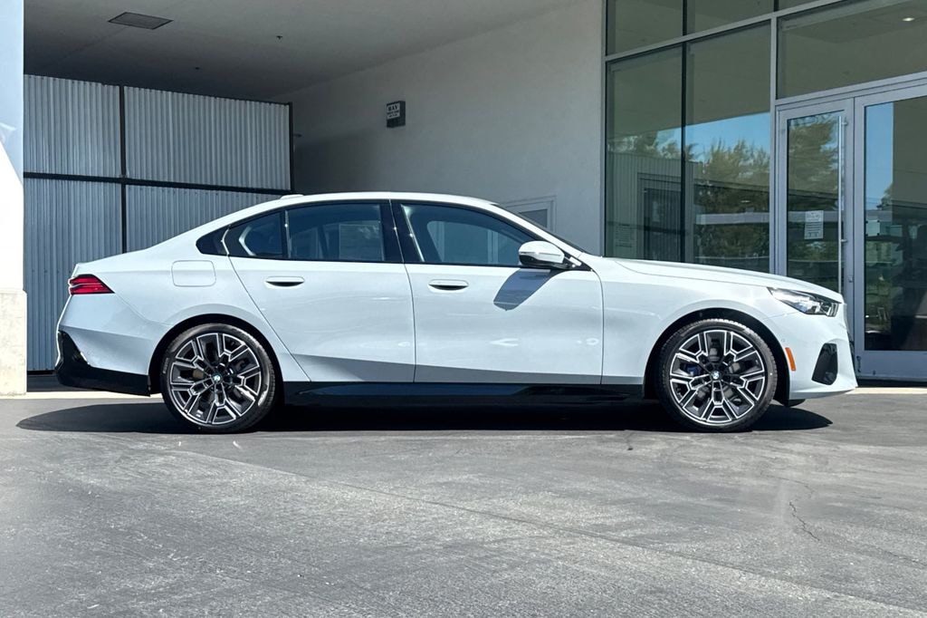New 2027 BMW 530i 530i Sedan