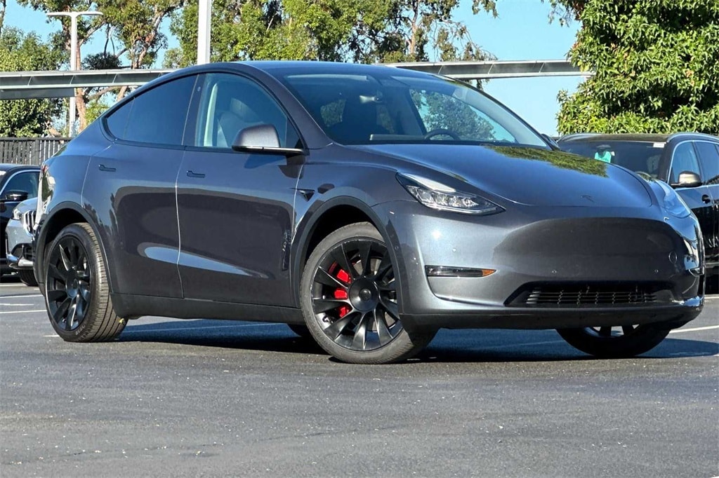 Used 2020 Tesla Model Y Long Range with VIN 5YJYGDEE2LF022761 for sale in Concord, CA