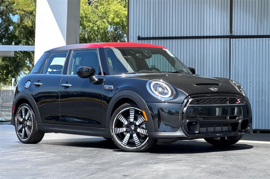 Used 2023 MINI Hardtop 4 Door S with VIN WMW53DK0XP2S84640 for sale in Concord, CA