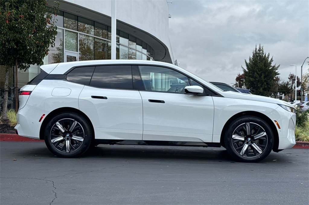 New 2026 BMW iX xDrive60 SUV