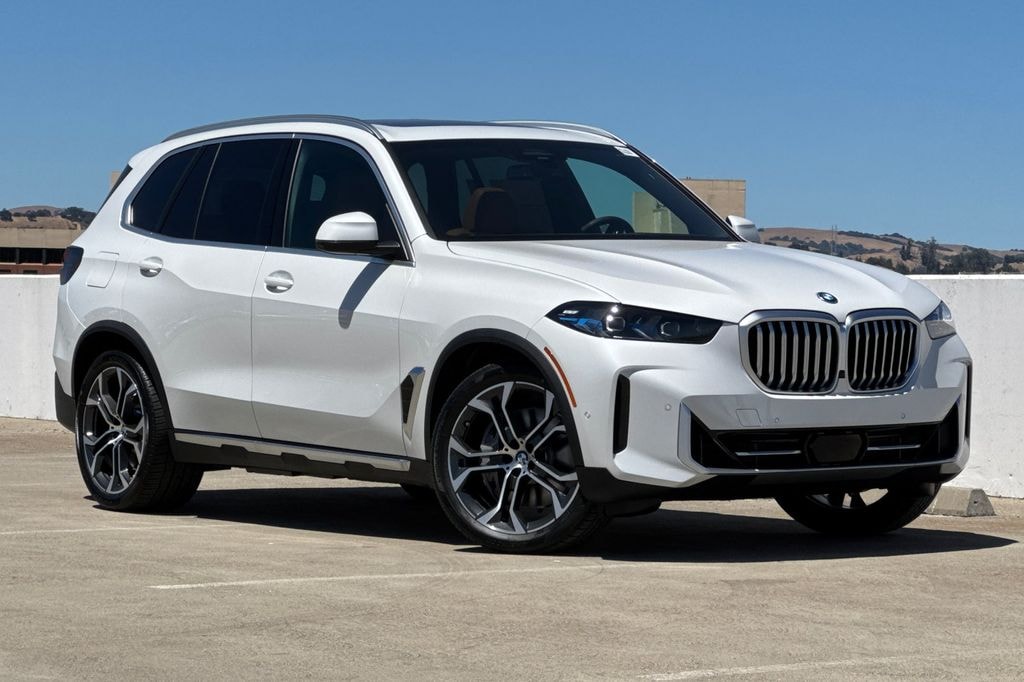 New 2026 BMW X5 PHEV xDrive50e SUV