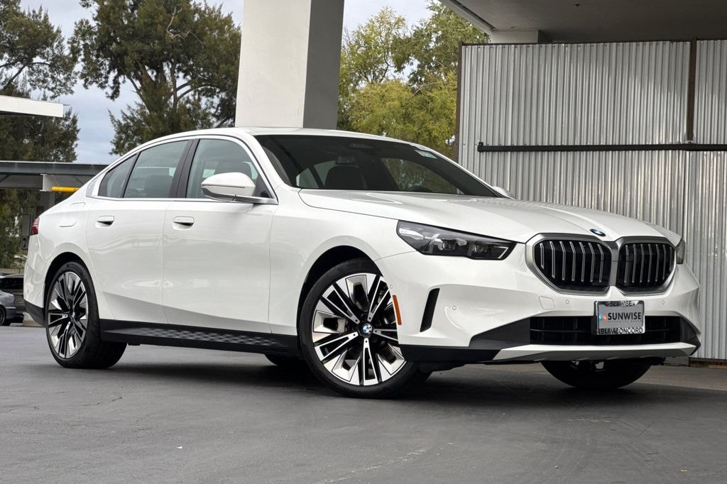 Used 2025 BMW 530i Sedan