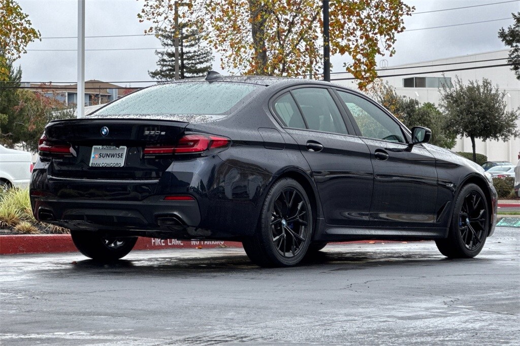 2023 Bmw 530e 5-Series photo 3