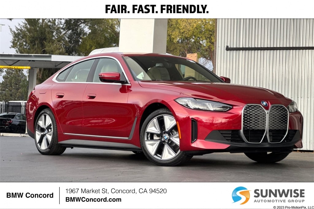 2025 BMW i4 40's photo