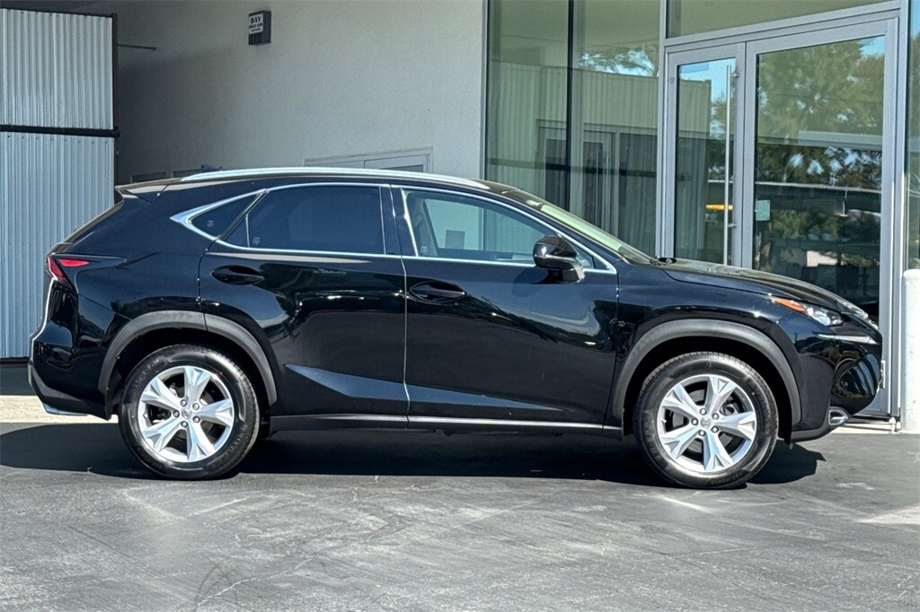 2017 Lexus NX 200t F SPORT photo 2