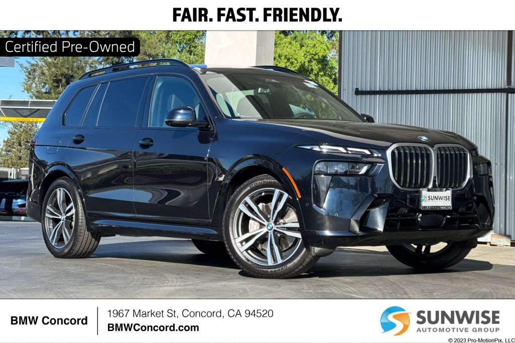 2023 BMW X7 xDrive40i AWD   