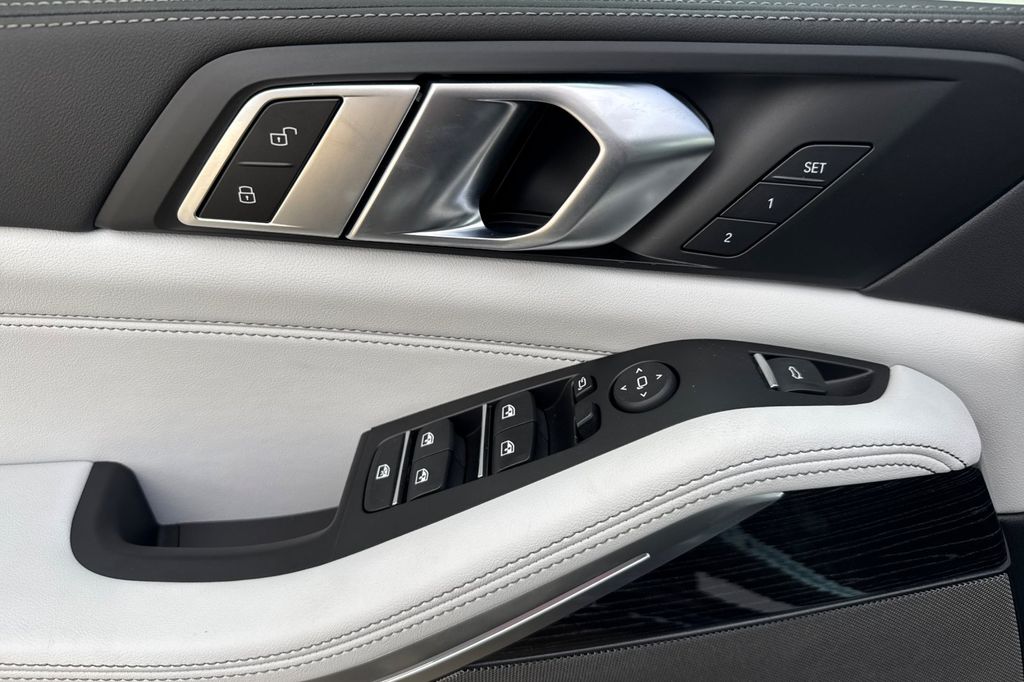 2026 BMW X5 40i - Photo 9