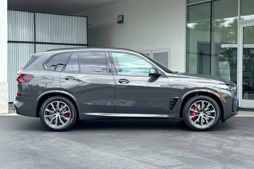 New 2026 BMW X5 PHEV xDrive50e SUV