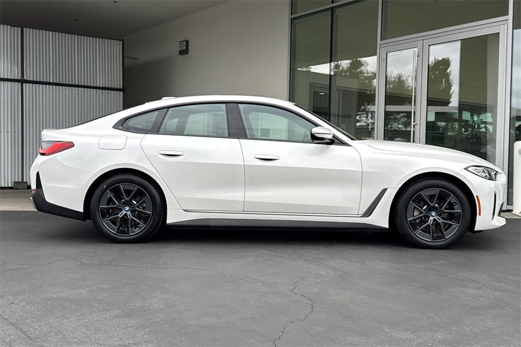2023 Bmw i4 eDrive35 photo 3