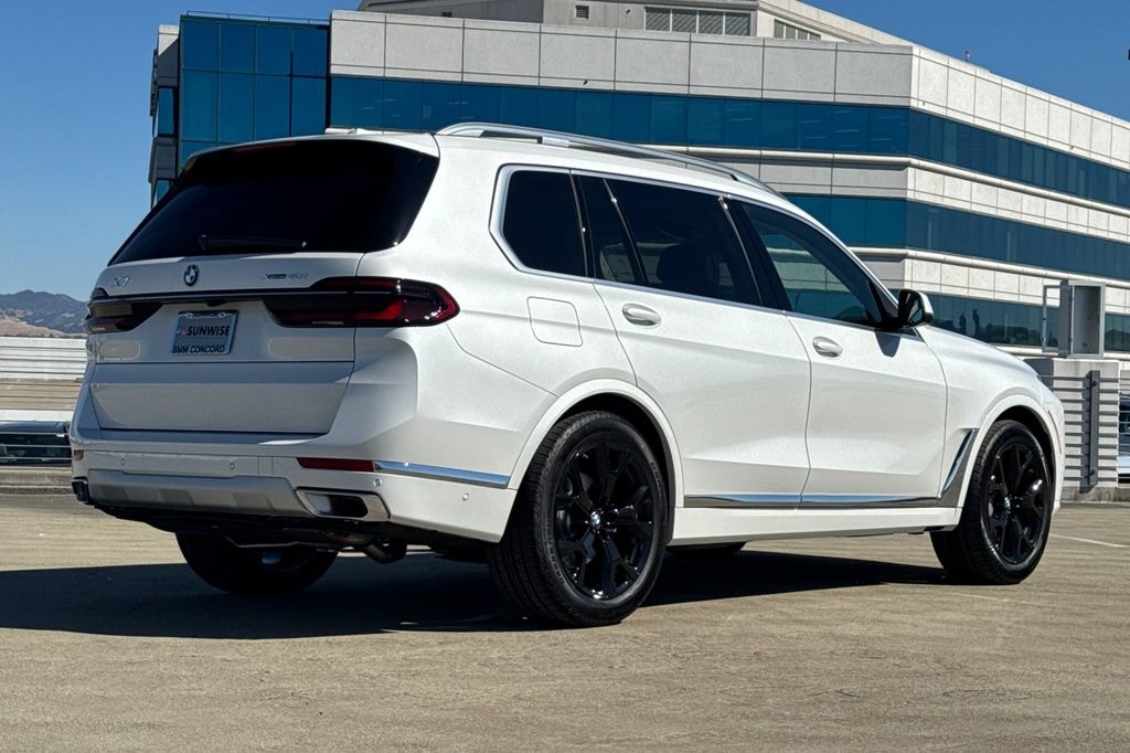 New 2027 BMW X7 xDrive40i SUV