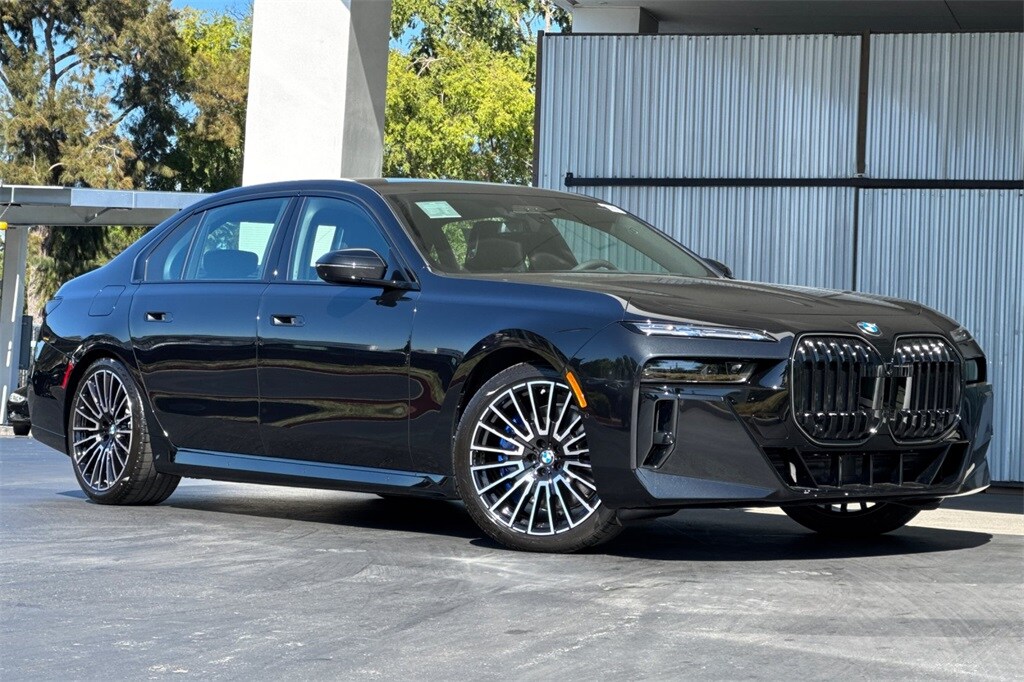 2025 Bmw 760i xDrive photo 2