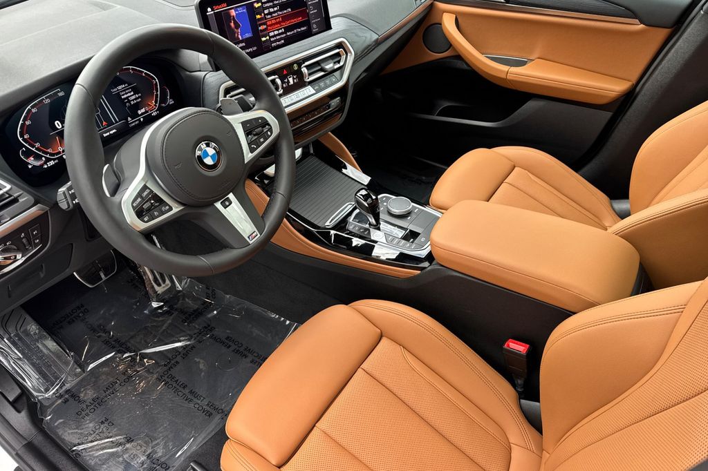 2025 BMW X4 30i - Photo 10