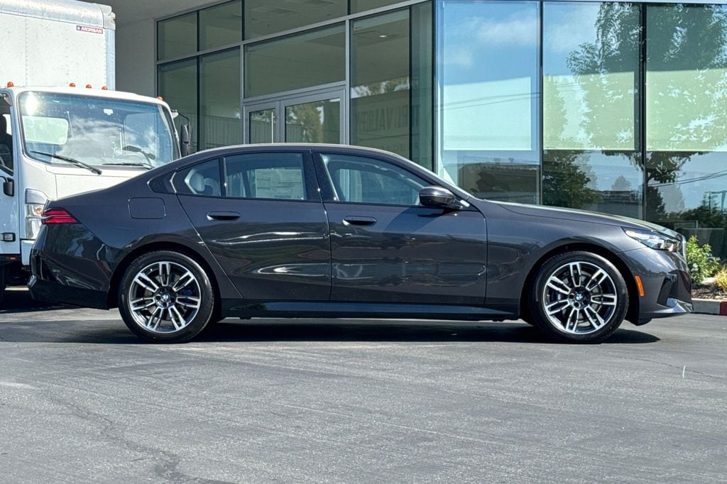 New 2027 BMW 530i 530i Sedan