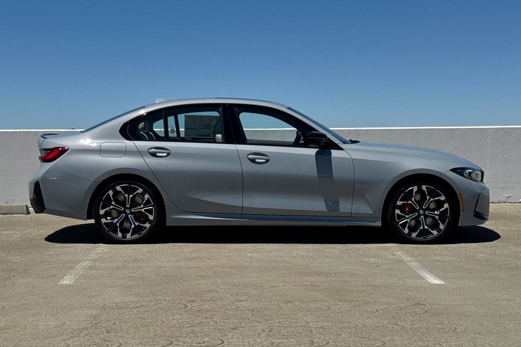 New 2026 BMW 330i Sedan